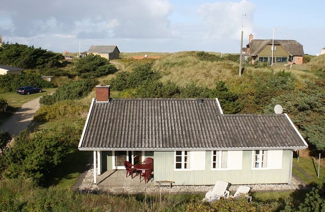 "Edite" - 500m from the sea by Interhome