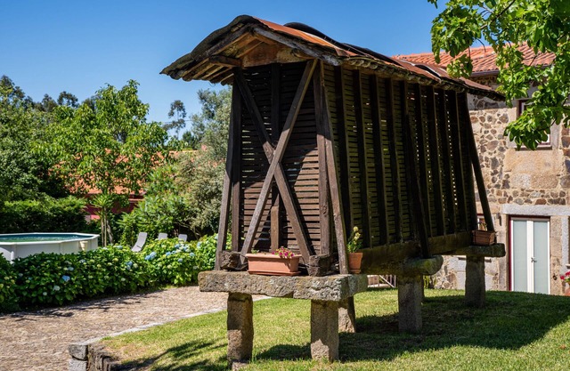 Eido Oliveira - Casa de Campo - Ponte de Lima