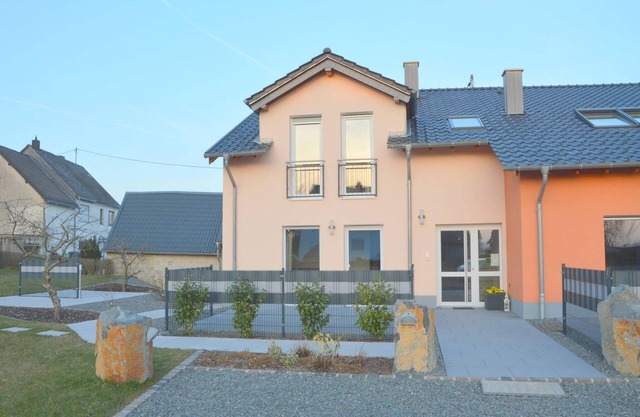 Eifel Lakeside Family Escape