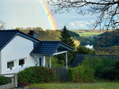 Eifelhäuschen am See