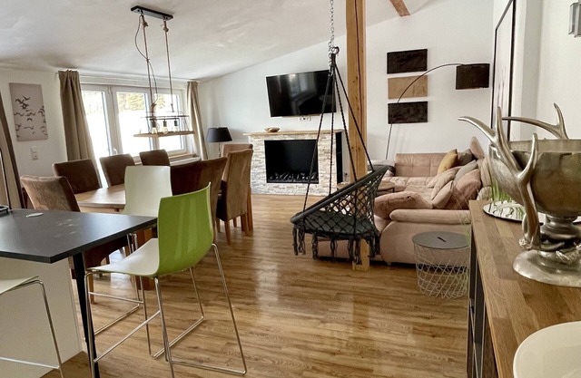 Eifelsuiten: Traum Penthouse in Idyllischer Naturlage
