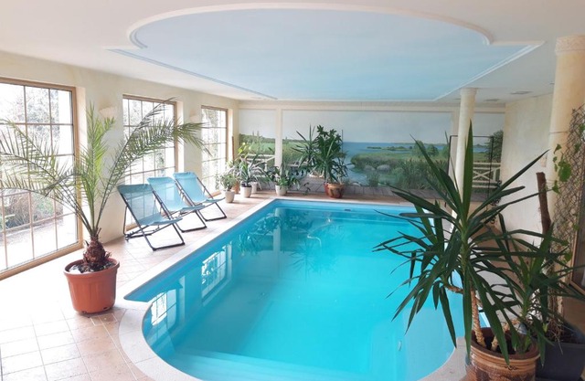 Ein Bett im Kornfeld - Haus Fernweh - Innenpool