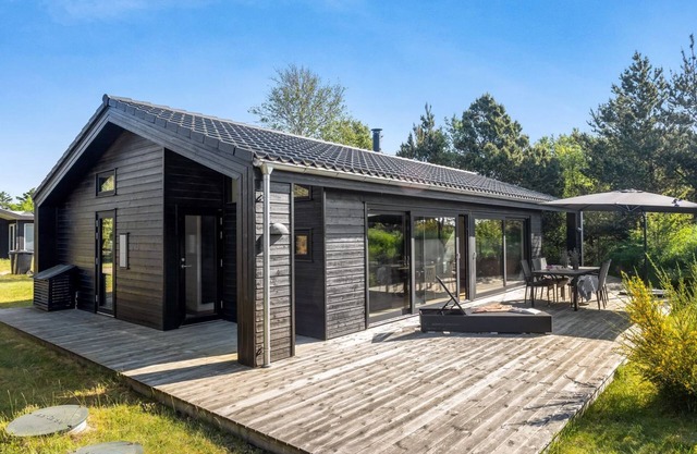 "Einette" - 100m from the sea by Interhome