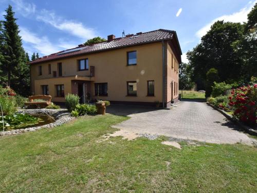 Einladende Ferienwohnung in Zweedorf mit Grill