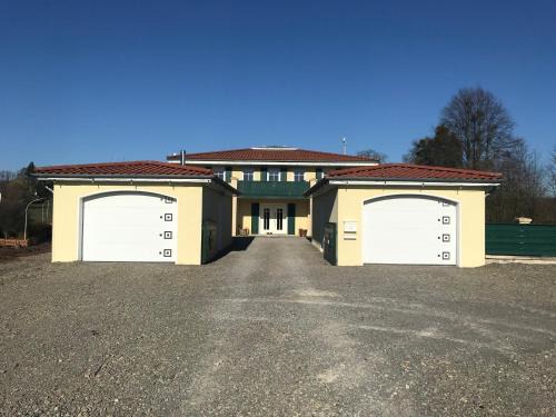 Einliegerwohnung 1 mit Garage