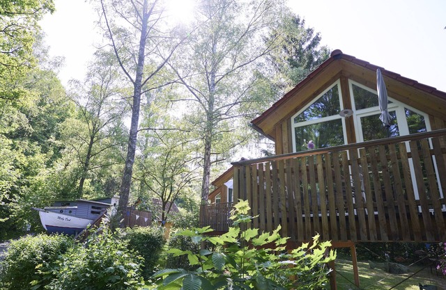 Einzigartiges Stelzenhaus mit Terrasse am Waldrand