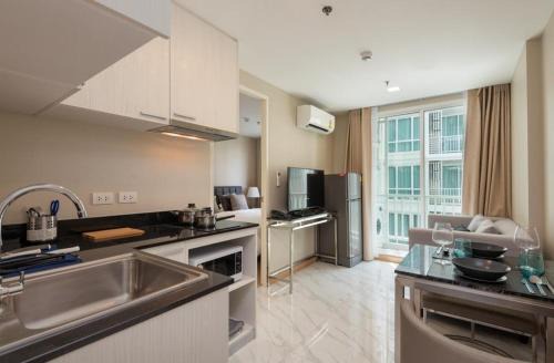 Ekkamai Apartment