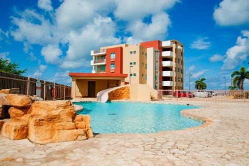 El Combate Condos, Enjoy Ocean Views and Pool Fun