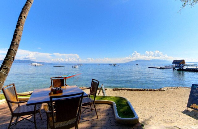 El Galleon Beach Resort Asia Divers