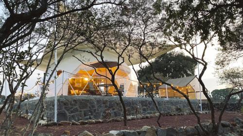 El Gato Glamping con vista a prismas basálticos