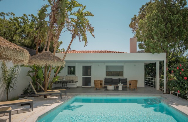 El Mar Pool Maisonette with 3 BDR, 7 min from beach