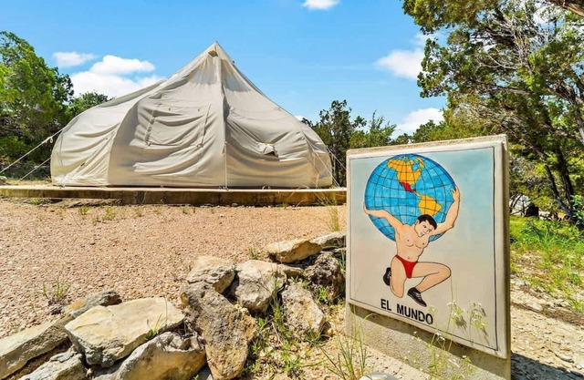 El Mundo | Stargazer Retreat + Shared Pool Access