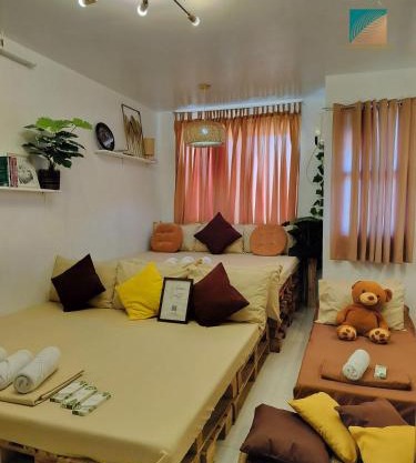 El Nissi Staycation, FAMILY & CONTEMPORARY CABIN, Adjacent Rooms, Enchanted Kingdom