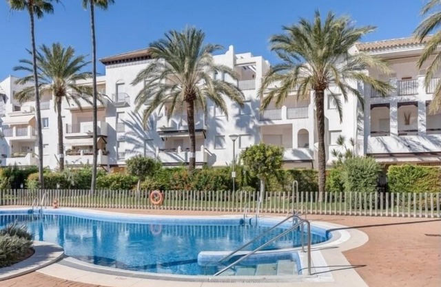 El Paraíso del Golf free parking by Staycare