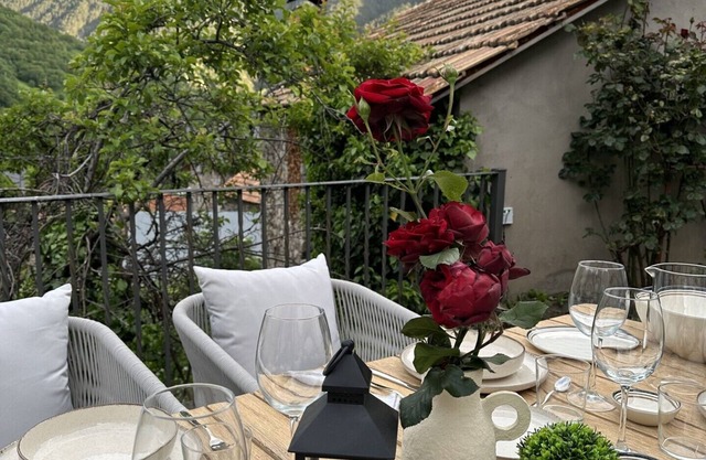 El Rincón de Cayetana - House with fireplace, garden and barbecue -National Park