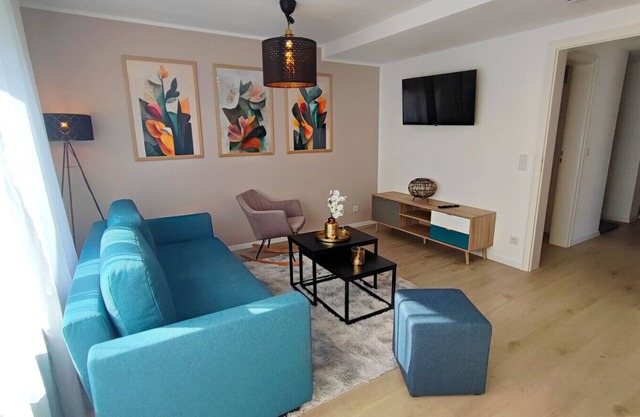 ELApart by Homely Stay - Apartment mit Balkon