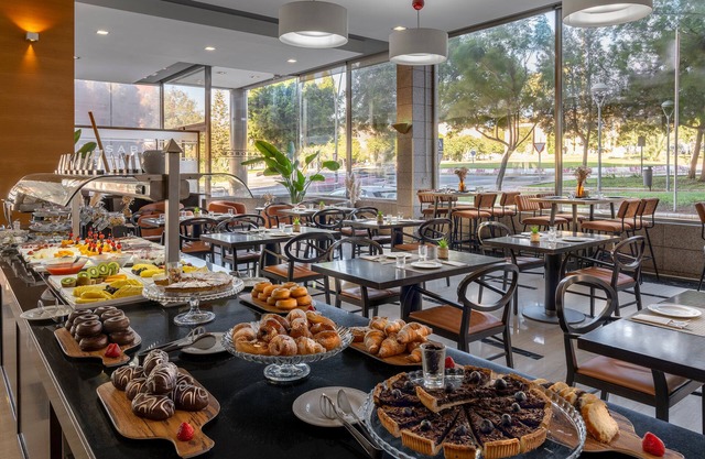 Elba Almería Business & Convention Hotel