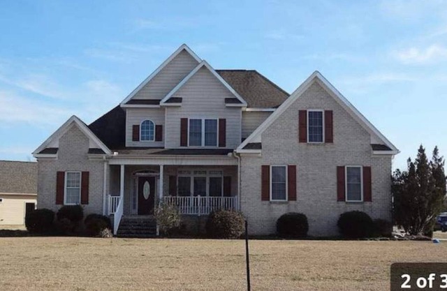 Elegance & Comfort: Your Greenville Escape