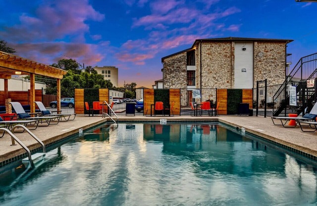 Elegant 1BR Haven - 10 Min to Downtown Austin