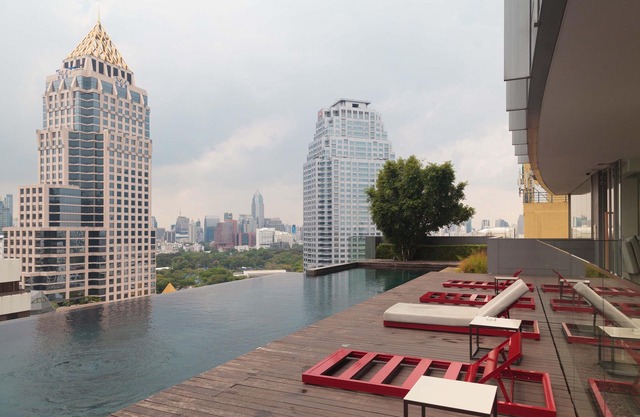 Elegant 2 BDRM Condo in Heart of Bangkok near Silom & Lumpini Park