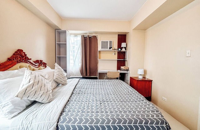 Elegant 2 Bedrooms with Pool View