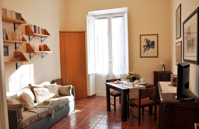 Elegant 2-room flat 70 mq, comfortable, bright with a view of St. Peter’s Dome