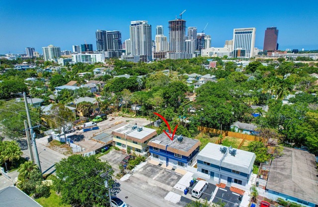 Elegant 2BR/2BA Home Near Downtown