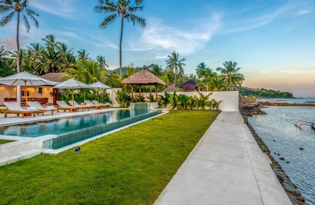 Elegant 4 Bedroom Villa Ocean View, Candidasa