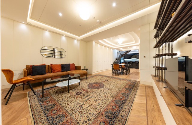 Elegant 5bdrm townhouse in Camden
