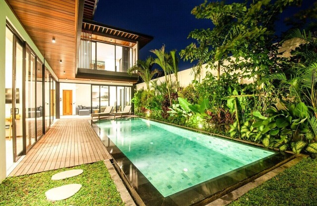 Elegant 5BR Villa Retreat | Steps from Canggu Beach