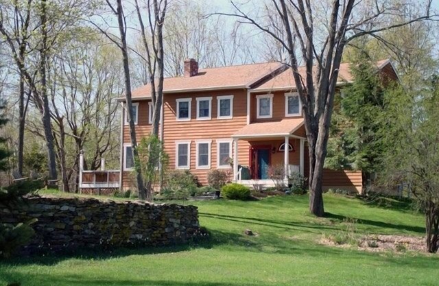Elegant 6 Bedroom Upscale Contemporary Seasonal discount rate