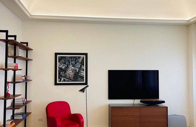 Elegant and bright apartment in the center of Milan, Risorgimento area