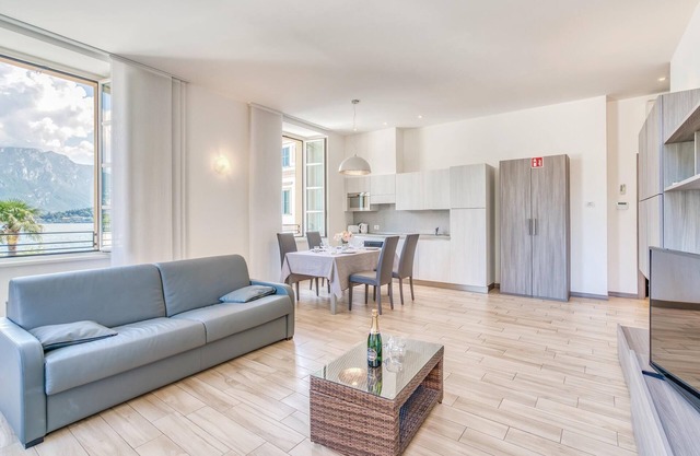 "Elegant and spacious apartments 80 m from the lake in Griante, nice resort on Lake Como, 3 km from
