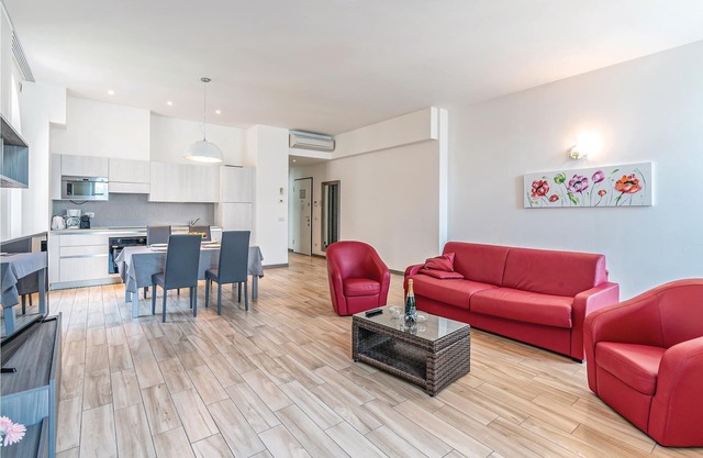 "Elegant and spacious apartments 80 m from the lake in Griante, nice resort on Lake Como, 3 km from