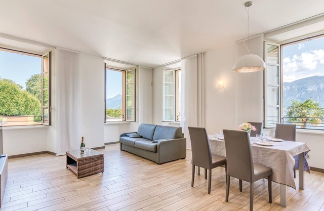 "Elegant and spacious apartments 80 m from the lake in Griante, nice resort on Lake Como, 3 km from