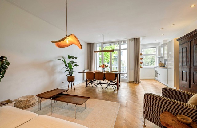 Elegant and stylish apartment just steps from Oosterpark, perfect for a relaxing Amsterdam stay.