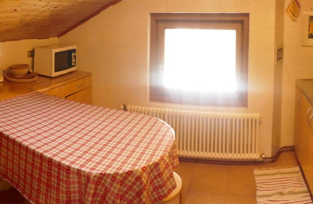Elegant apartment in typical chalet with garden