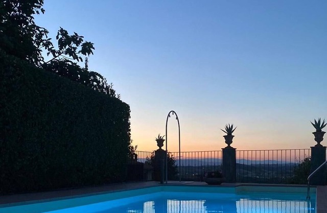 ELEGANT APARTMENT WITH POOL IN THE MIDDLE OF TUSCANY. WINE TASTINGS
