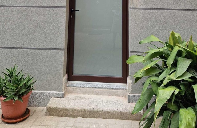 Elegant apartment ideal for holiday and business trip