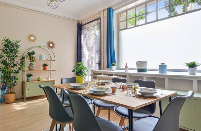 Elegant Apartment in Paris 16th