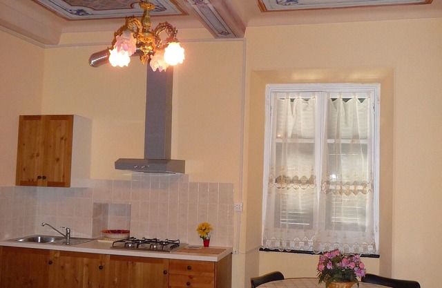 Elegant apartment with garden and private parking 800 meters from the sea