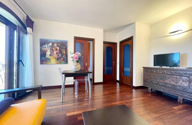 Elegant apartment with sea view at La Maddalena