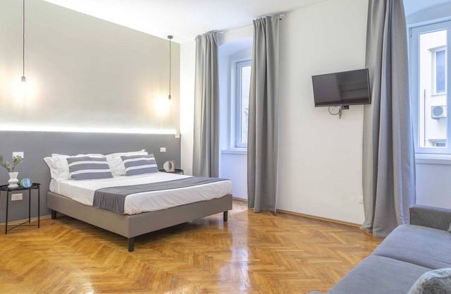 Elegant apartment★Near the station★Grey★Free Wifi