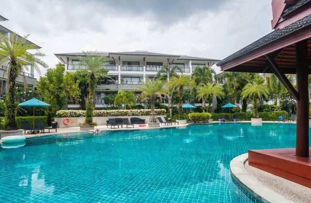 Elegant Beachfront 3BR Condo at Pearl of Naithon