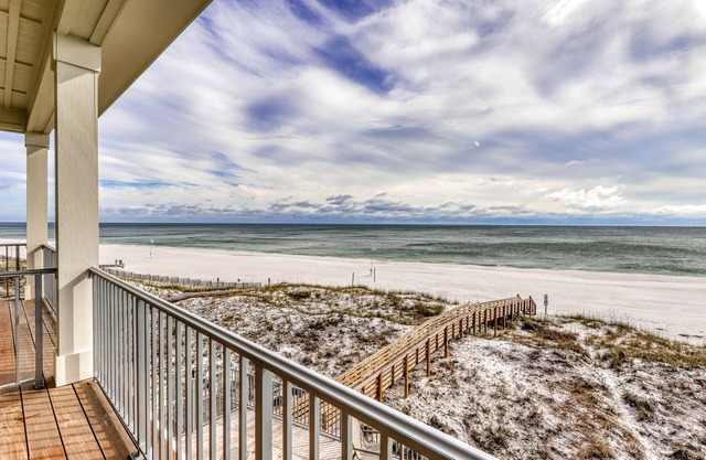Elegant beachfront home w/private plunge pool - steps from the sand