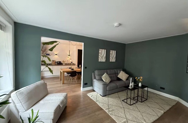 Elegant Boutique Amsterdam South Apartment with Private Garden