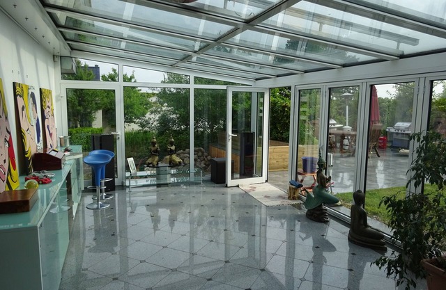 Elegant bungalow on the outskirts of Lübeck with sauna not far from the Baltic Sea