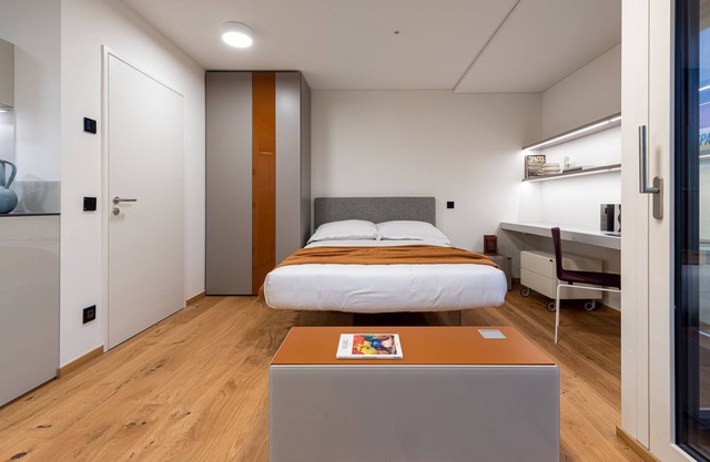 Elegant business apartment design