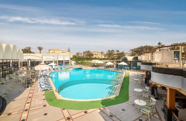 Elegant Cairo Resort with Pool, Spa, Dining & Family Activities