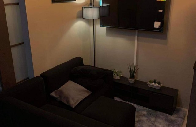 Elegant Condo at Symphony Tower| 26C